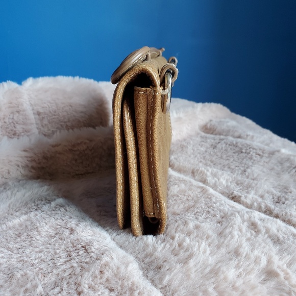 🎉💄TAKE IT SALE💋🥂Roots Clutch/ Wallet Mini Bag - Picture 3 of 6